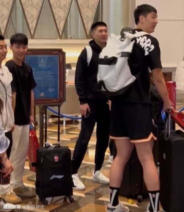 赤裸裸的朋友妈妈